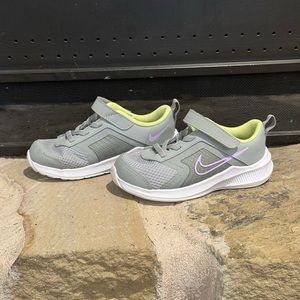 Nike Girls Downshifter size 10